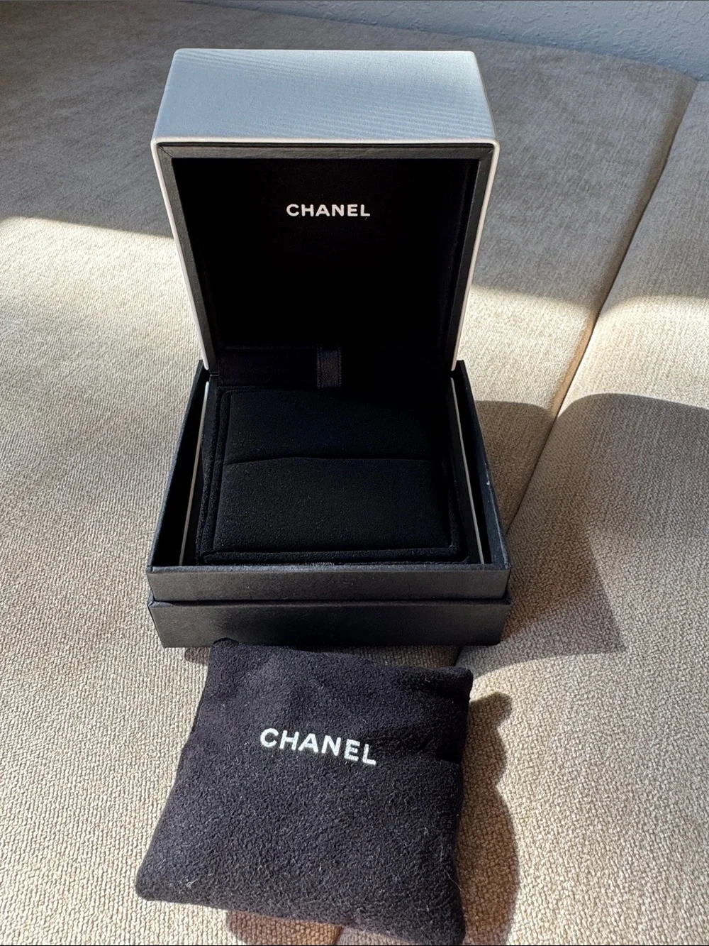 Chanel White Jewelry Box/Ring Holder - Luxe Presentation Case